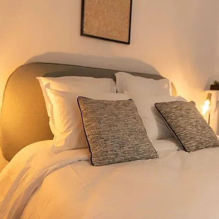 Les Pierres Blanches : T2 - Hypercentre Apartament